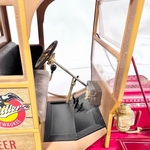 Franklin Mint 1913 Ford Model T Miller Beer Truck Barrels 1:16 Scale Red 1997 - Picture 12 of 16